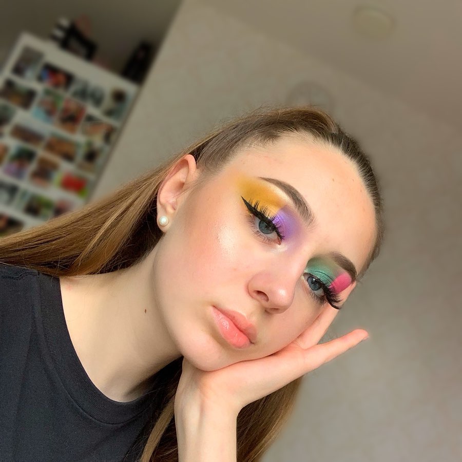 Colourful Summer Makeup Looks