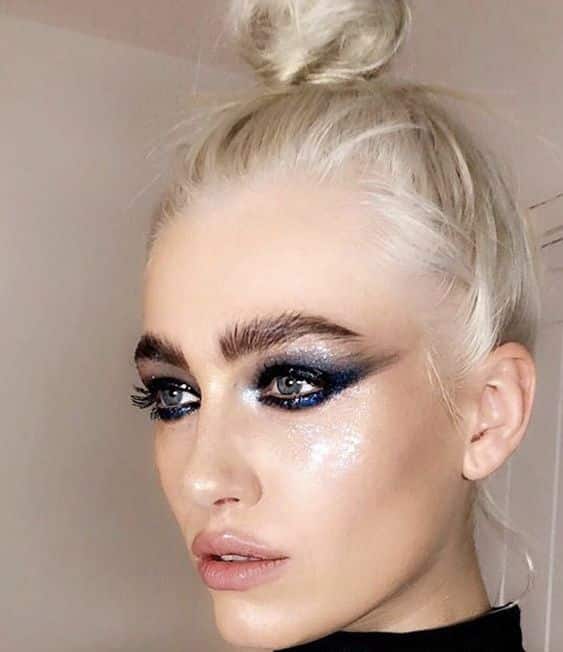 Glitter Wing Eyeshadow Look