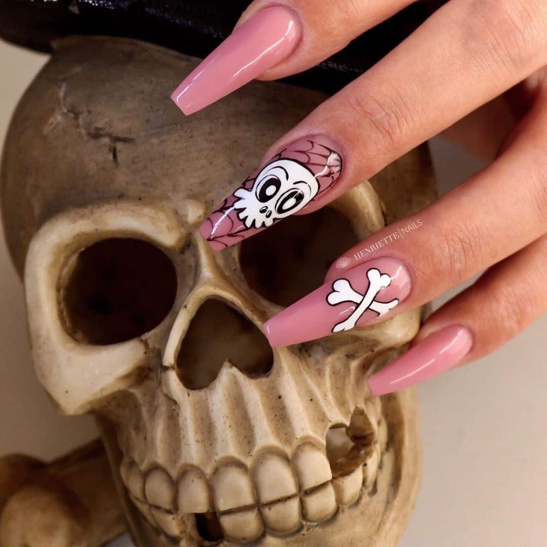 Skull and Bones Halloween Nail Art Design Idea