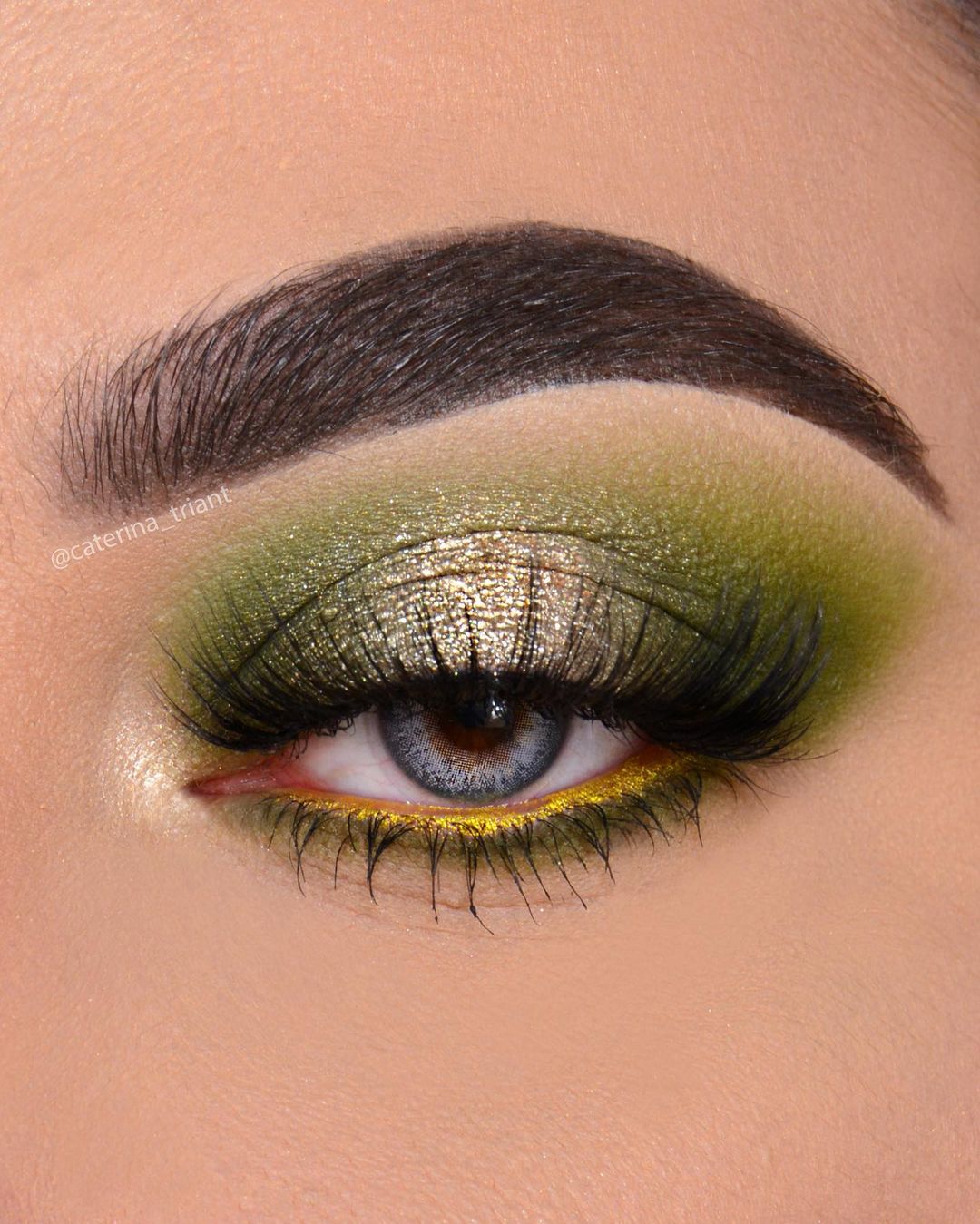 Olive Green Goddess Fall Eyeshadow Look