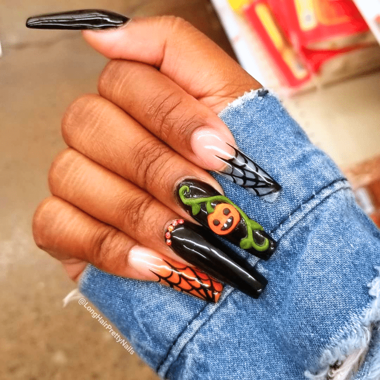 34 Creepy, Cute & Chic Halloween Nail Designs