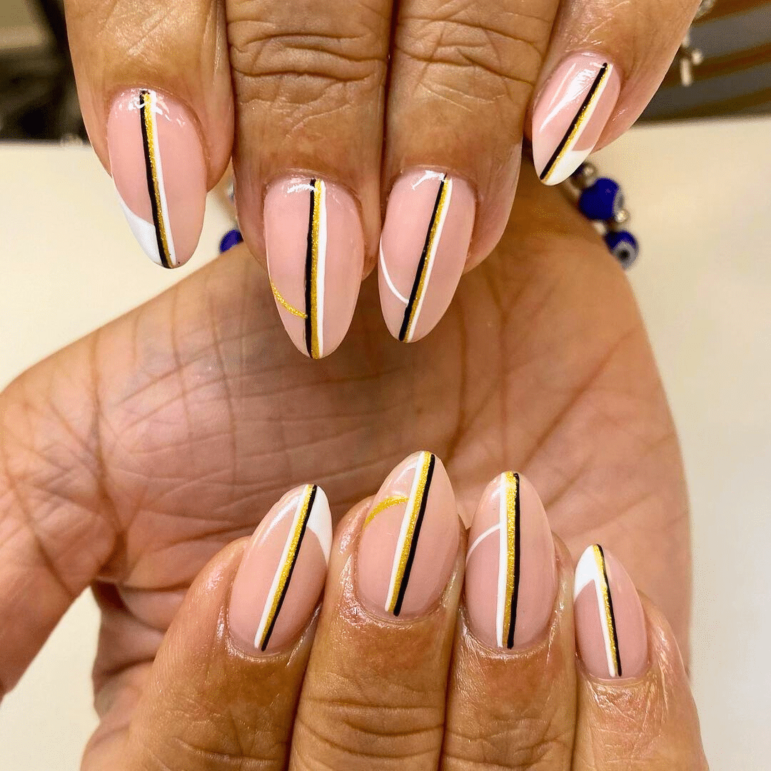 The Lines Have It Simple Summer Nail Look